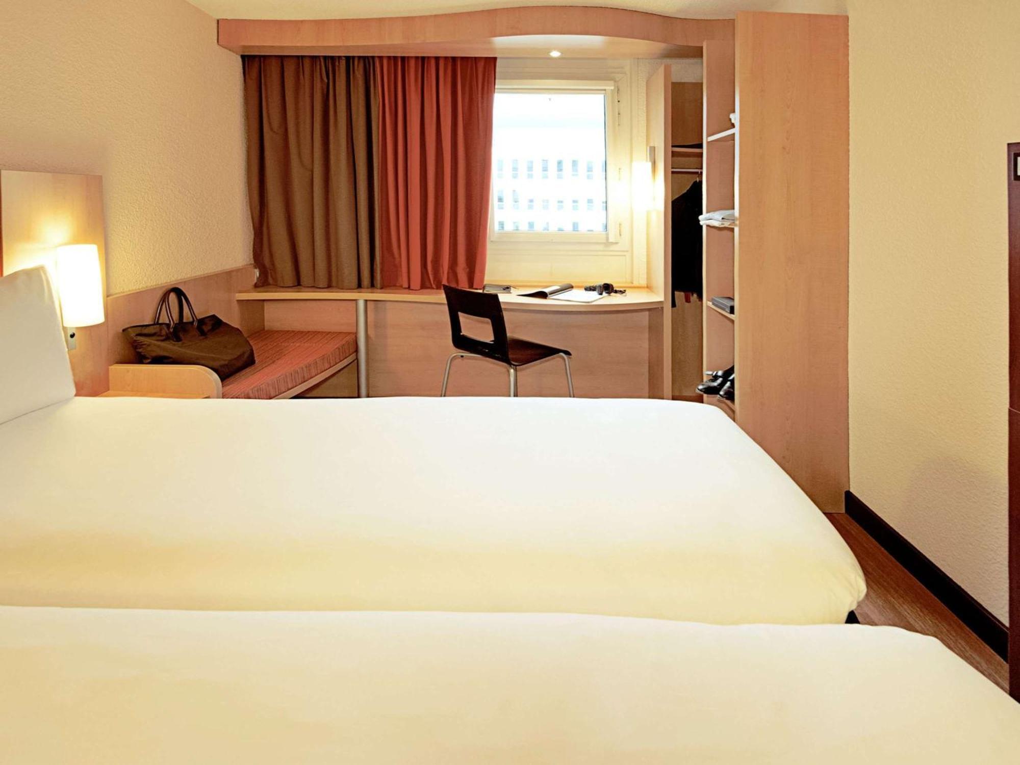 Отель Ibis Centrum 3*